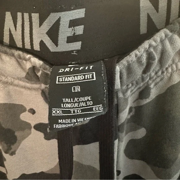 Nike Men's Sweatpants - Black, Gray, Pink, Camouflage